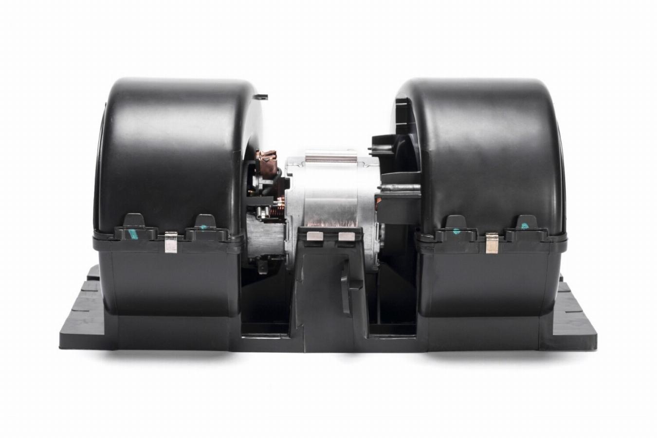 Мотор вентилятора обогрева с крыльчатками Volvo FH/FM/FMX/NH 9/10/11/12/13/16 T05157004