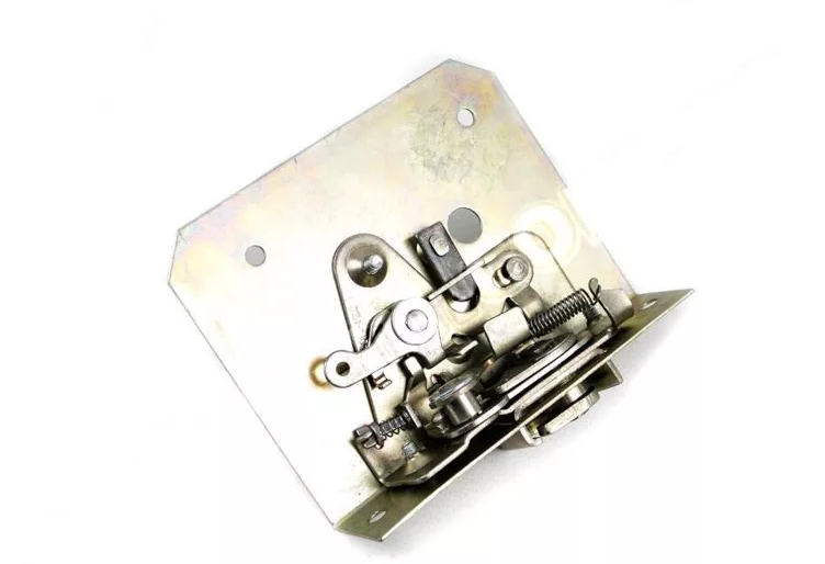 Замок двери передней/задней левый  УАЗ-469-ЛЮКС 315177-6105101