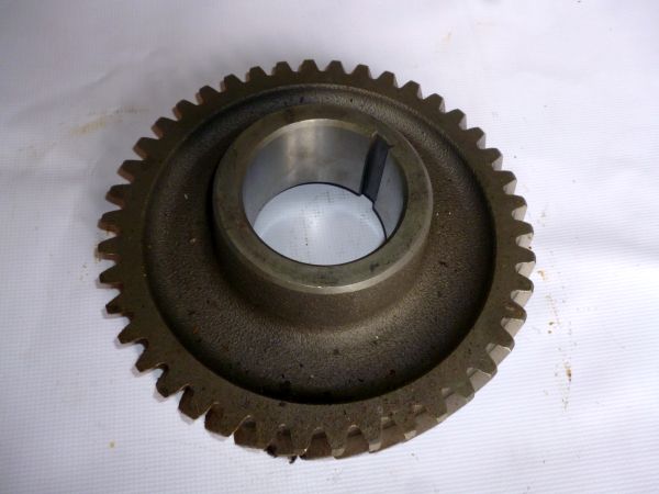 Шестерня КПП 5-й передачи z=42 вала промежуточного УРАЛ-4320,4420 141-1701053
