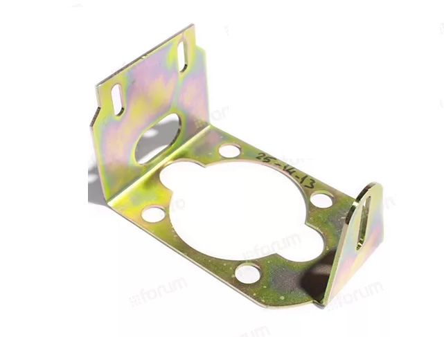 Кронштейн крепления фары дальнего света ПАЗ-320402/320302-08 320412-05-3711014