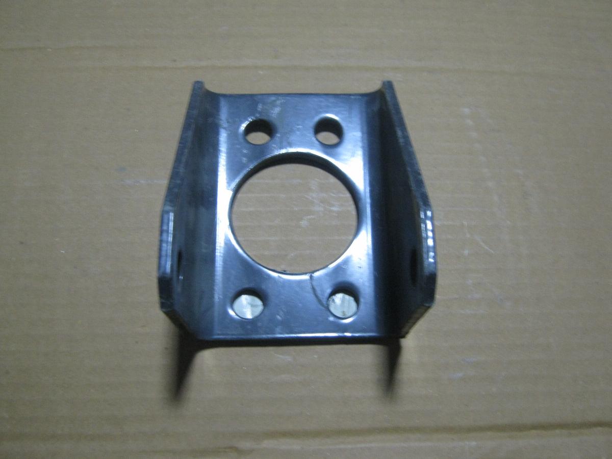 Кронштейн амортизатора Volvo 8071765